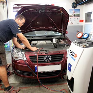 Servis vozil CarCenterCerar